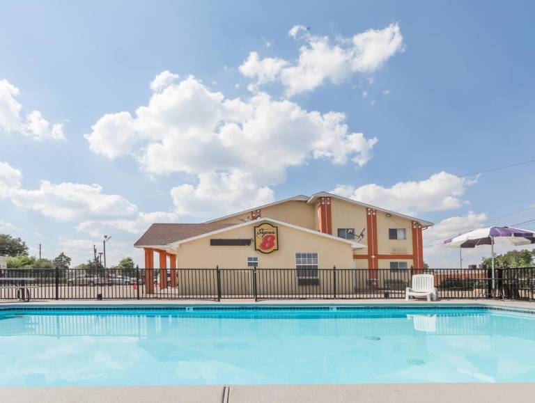 Super 8 By Wyndham Chickasha — photo 2