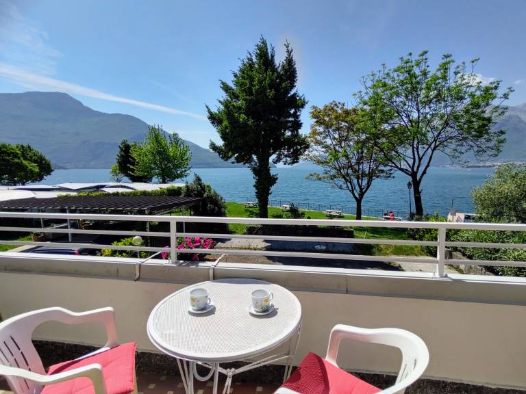 Rental apartment with garden | Lake view — photo 2