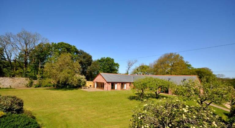 Beautiful house with pool & hot tub | Dogs allowed in Bideford