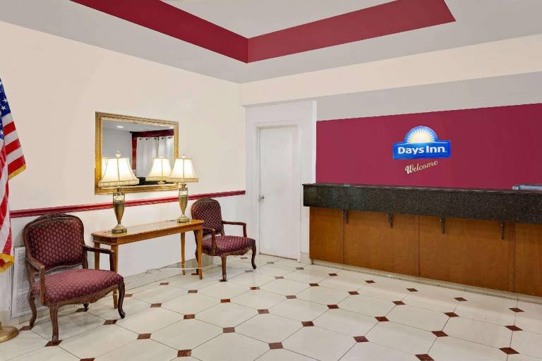 Days Inn & Suites by Wyndham Starkville — photo 3