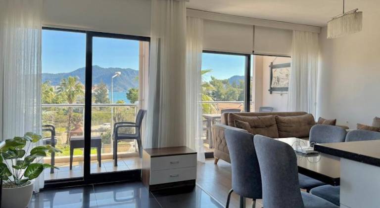 Holiday apartment with patio | Perfect for remote work — photo 3