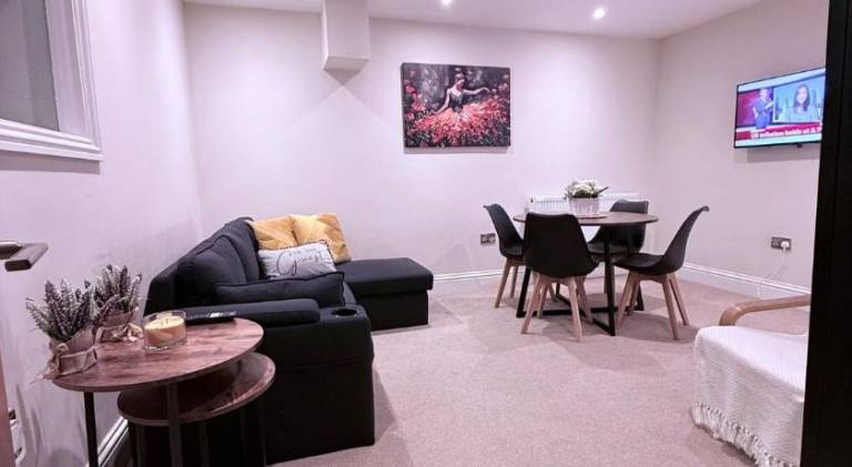 Apartment with 2 rooms for 11 persons in Eastbourne