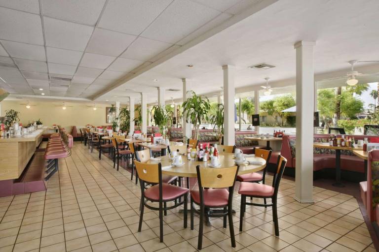 Days Inn Palm Springs — photo 2