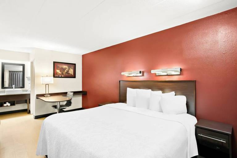 Red Roof Inn PLUS Baltimore Washington DC BWI Airport