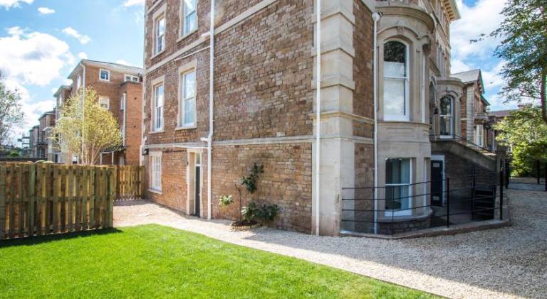 Apartman Bristol