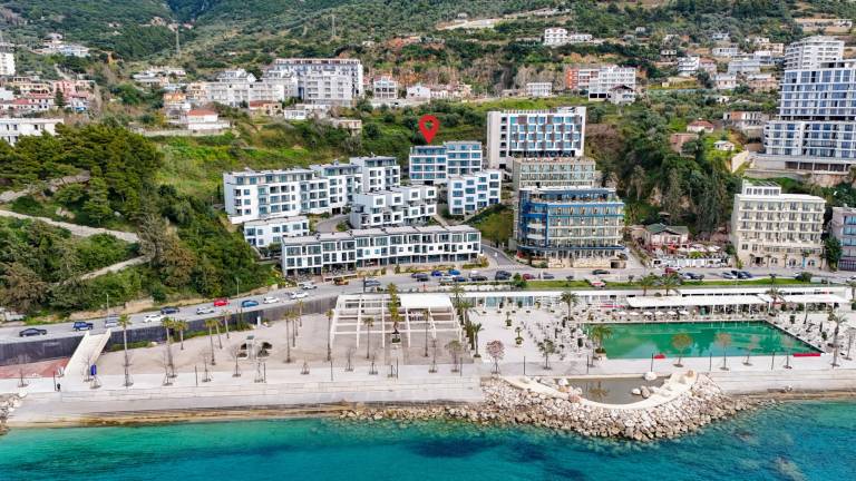 Velaris Apartments 103
