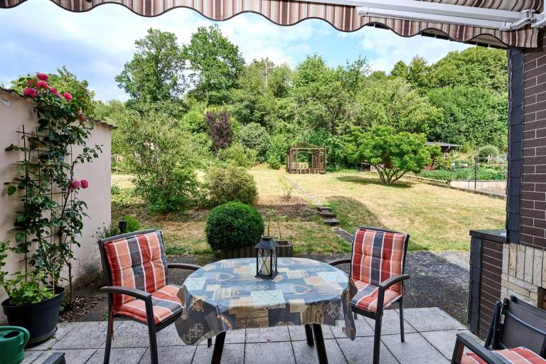Holiday apartment with garden, barbecue & terrace | Garden view — photo 4