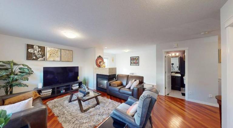 Vacation home | Pet-friendly in Calgary, AB