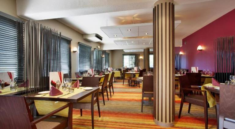 Hôtel Mercure Luxeuil-les-Bains Hexagone — photo 2