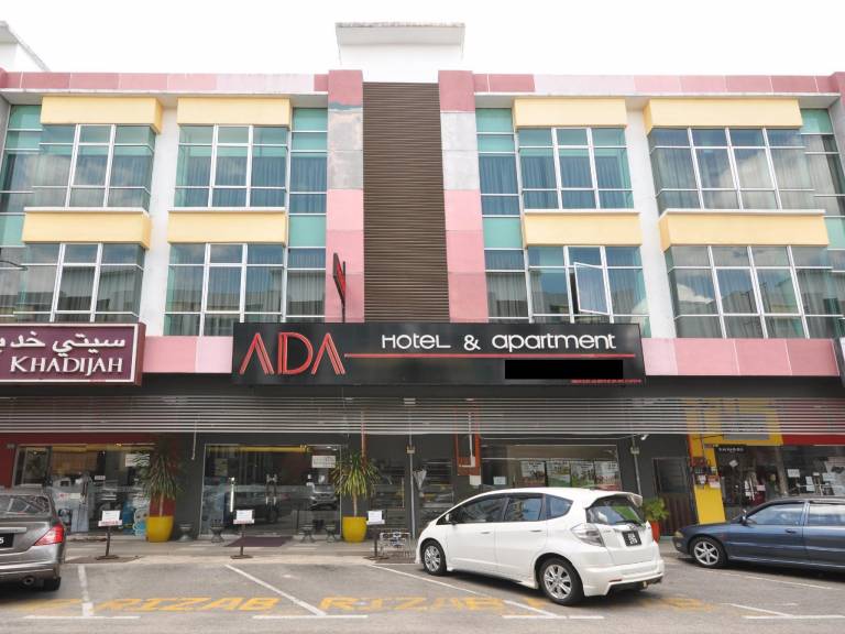 ADA Hotel & Apartment