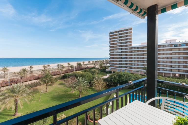 Family-friendly nice rental apartment with garden, pool & patio | Close to the beach | Pets allowed — photo 3