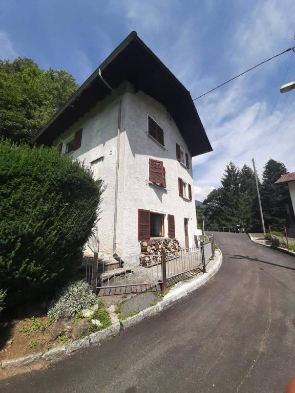 Ferienhaus in Acquarossa für max. 6 Gäste