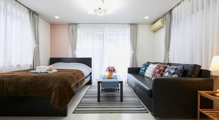 Luxury Guest House in Tokyo Shinjuku
