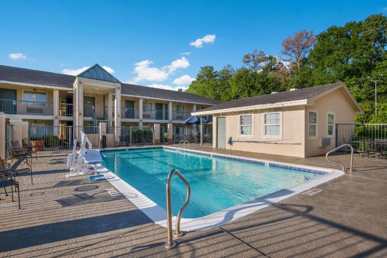 Quality Inn & Suites Lufkin — photo 2