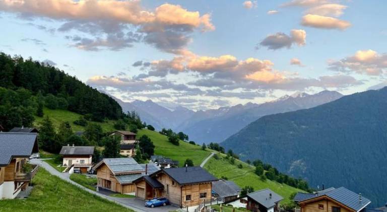Verbier Village Levron 3br chalet large terrace facing south — photo 5