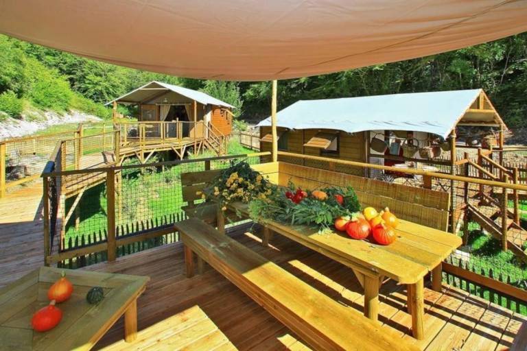 Vacation home with pool & BBQ — photo 4