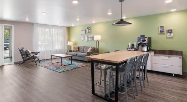 WoodSpring Suites Concord-Charlotte Speedway — photo 2