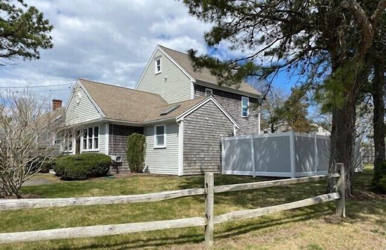 House  West Yarmouth