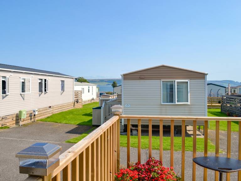 Cottage with yard | Beach view — photo 3