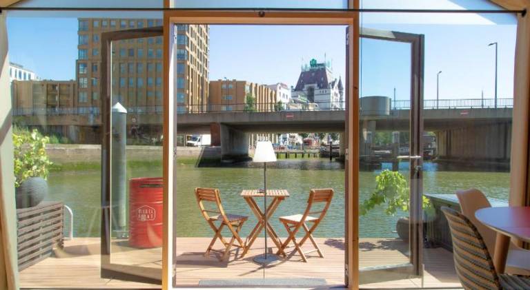 Boat with terrace, sauna & jacuzzi | Close to Show Cube — photo 2