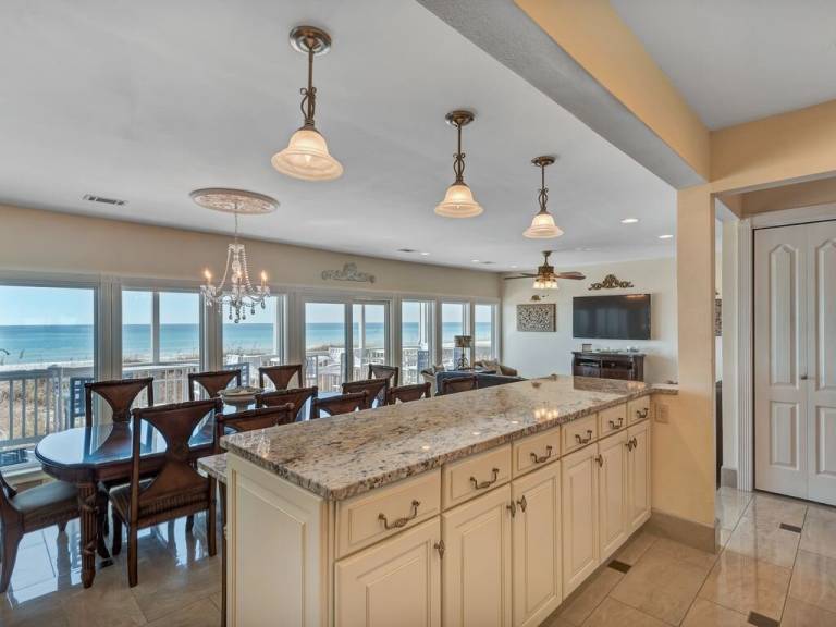 LOW RISE, 1ST FLOOR, OCEANFRONT CONDO, TOP-OF-THE-LINE, PET FRIENDLY — photo 4