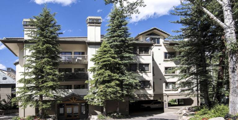 House  Bachelor Gulch