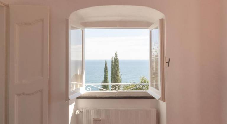 Rental apartment with pool in Arenzano