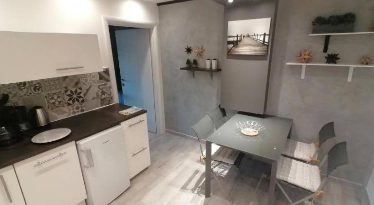 Holiday apartment with 3 rooms for 5 persons — photo 2