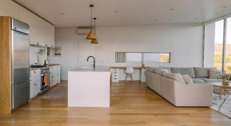 Vacation home with jacuzzi — photo 5