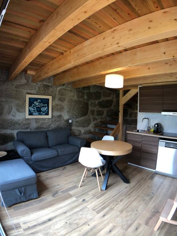 Cottage with patio, pool & barbeque — photo 5