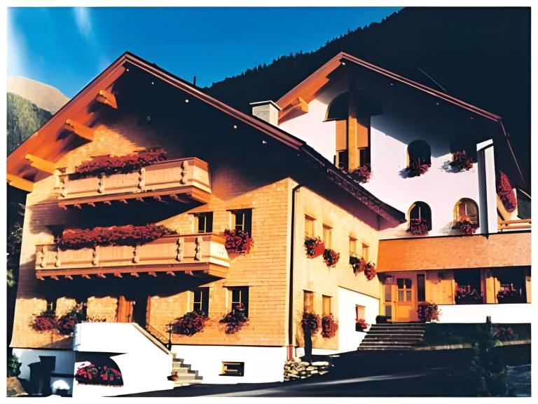 Hotel Garni Alpenblick in Ischgl