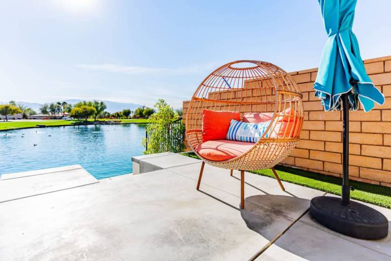 Family-oriented vacation home with private pool | Dogs allowed — photo 3