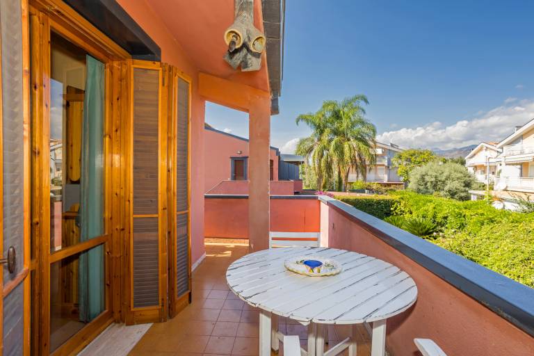 Apartment 'Oleandri Beach Resort' with Sea View, Shared Pool and Air Conditioning — photo 4