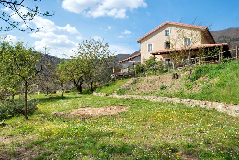 Ferienwohnung in Carro f&uuml;r max. 4 Personen