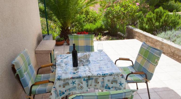 Beautiful apartment with patio & garden | Pet-friendly — photo 5