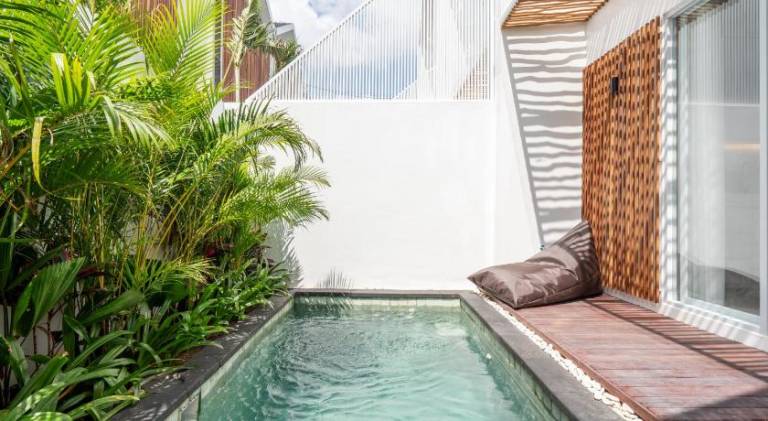 Villa with yard, private pool & patio | Good for workation | Pets allowed — photo 3