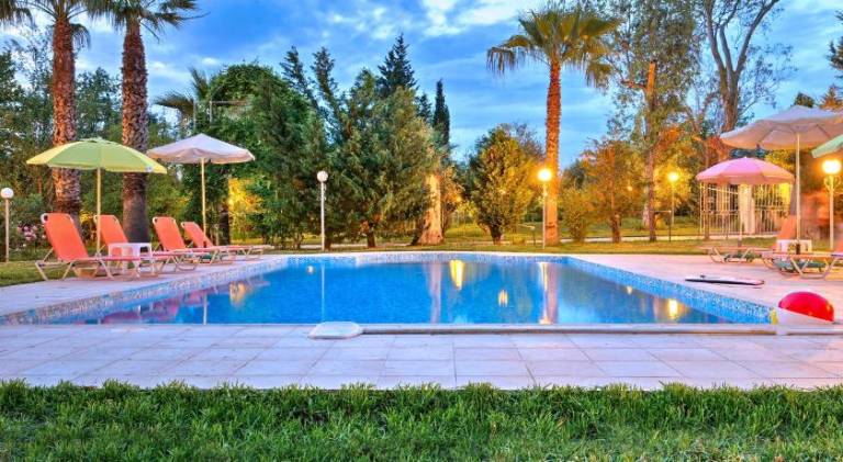 Fully equipped ample villa with yard, patio & private pool | Good for workation | Pet-friendly — photo 3