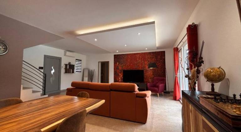 Fully equipped villa with garden, private pool & terrace | Pets are welcome — photo 2