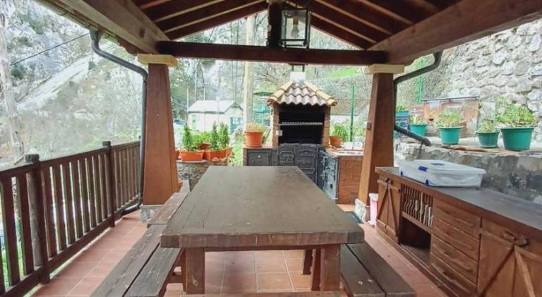 Rental apartment with BBQ, terrace & garden — photo 5