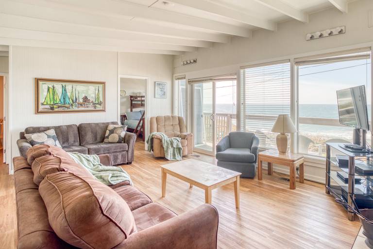 Oceanfront Views — photo 4