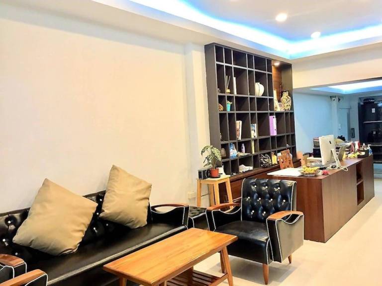 Hostel Khlong Toei Nuea
