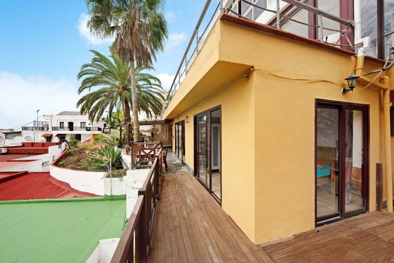 Pet-Friendly Apartament Bali with Mountain View, Sea View, Wi-Fi & Terrace in Santa Cruz de Tenerife