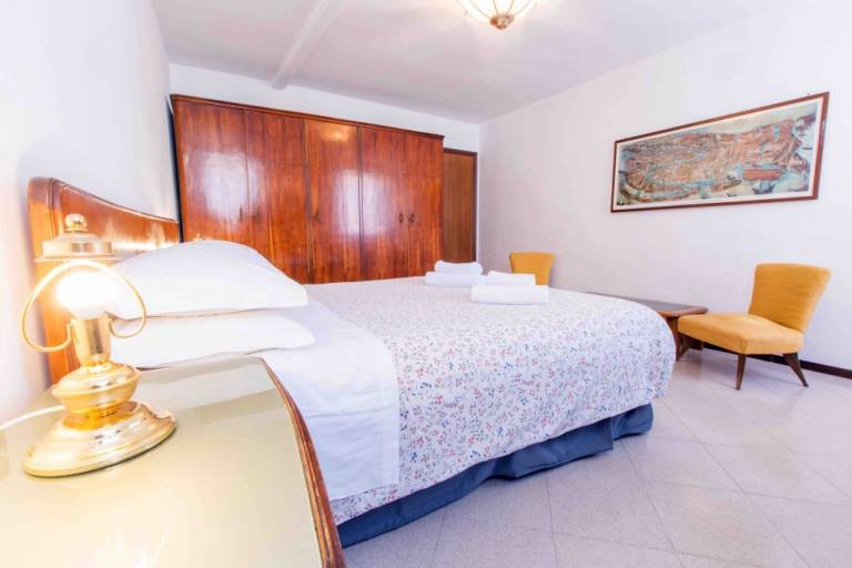 Family-oriented charming holiday apartment with terrace | Near Rialto Bridge | City view | Pets are welcome — photo 4