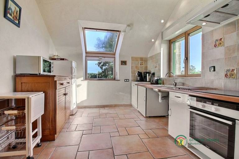 Pleasant gite with yard & patio | Pets are welcome — photo 2