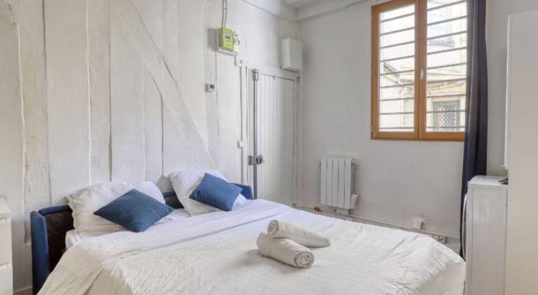Rental apartment with 1 room for 2 persons in Versailles
