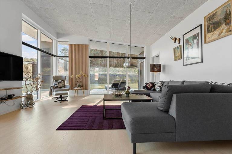 House with jacuzzi, terrace & sauna — photo 3