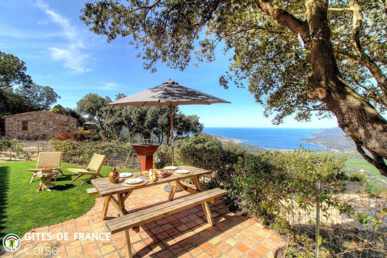 Lovely gite with patio, BBQ & yard | Sea view | Pets are welcome — photo 2