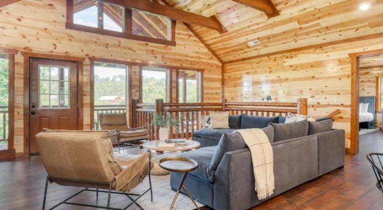 Vacation home with pool & jacuzzi — photo 4