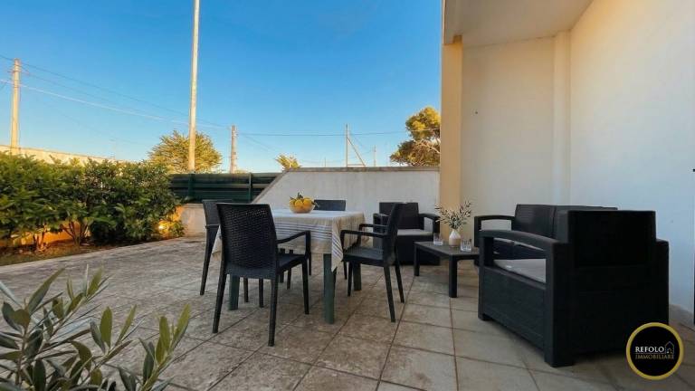 Charming villa with yard | Pet-friendly — photo 3