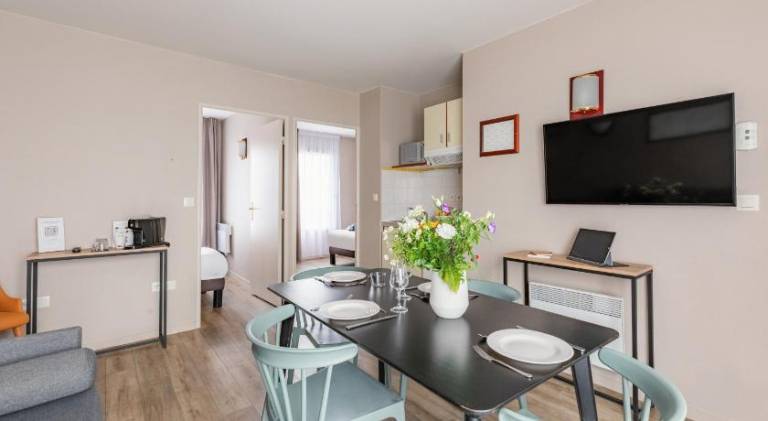 Serviced apartment with 2 rooms for 127 persons — photo 3